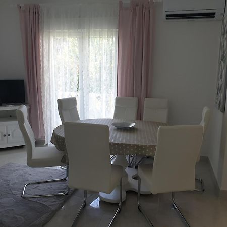 Apartments Mare Banjol Eksteriør billede