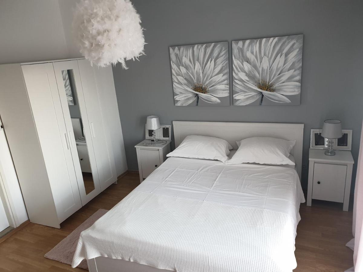 Apartments Mare Banjol Eksteriør billede