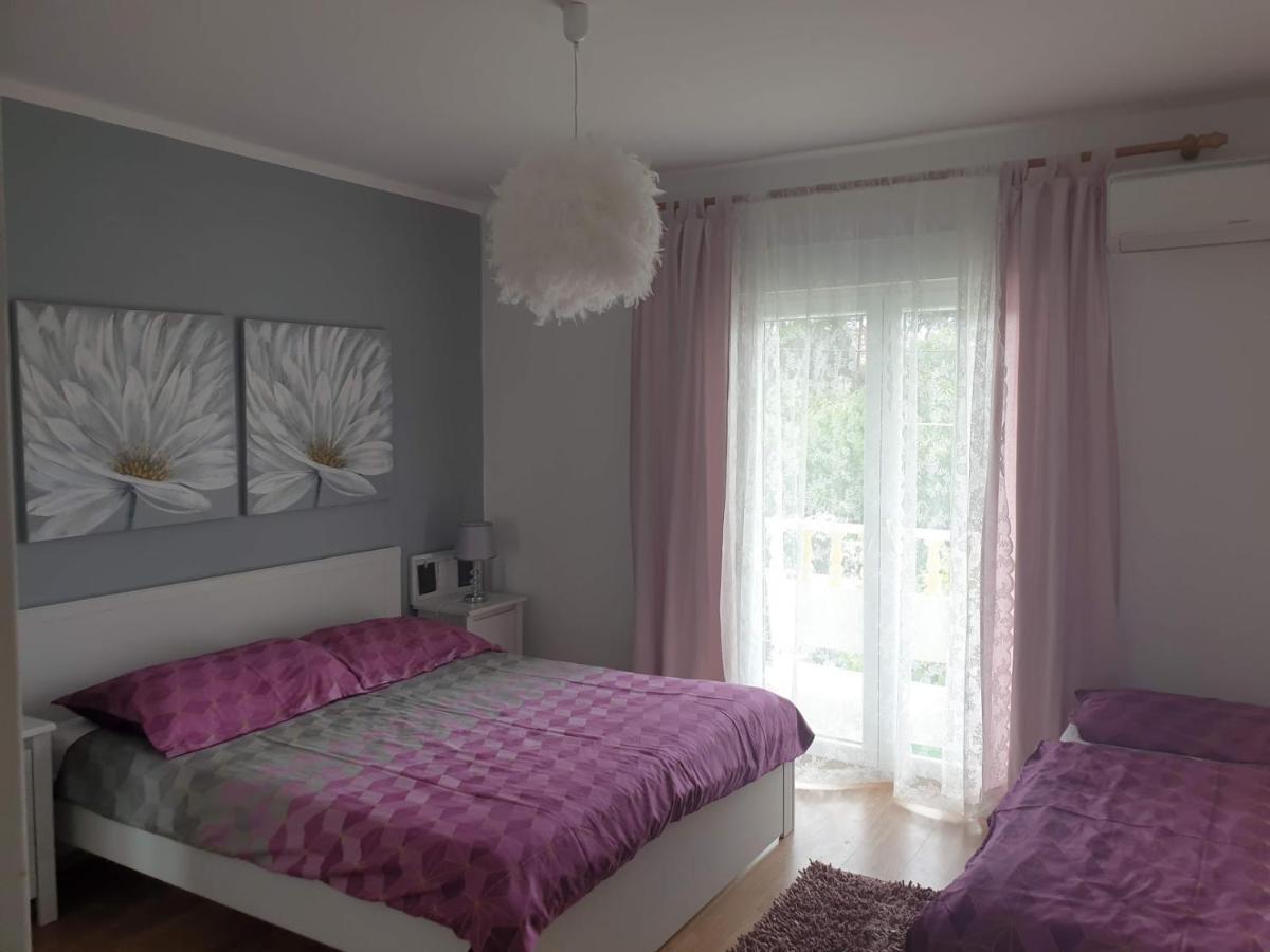 Apartments Mare Banjol Eksteriør billede