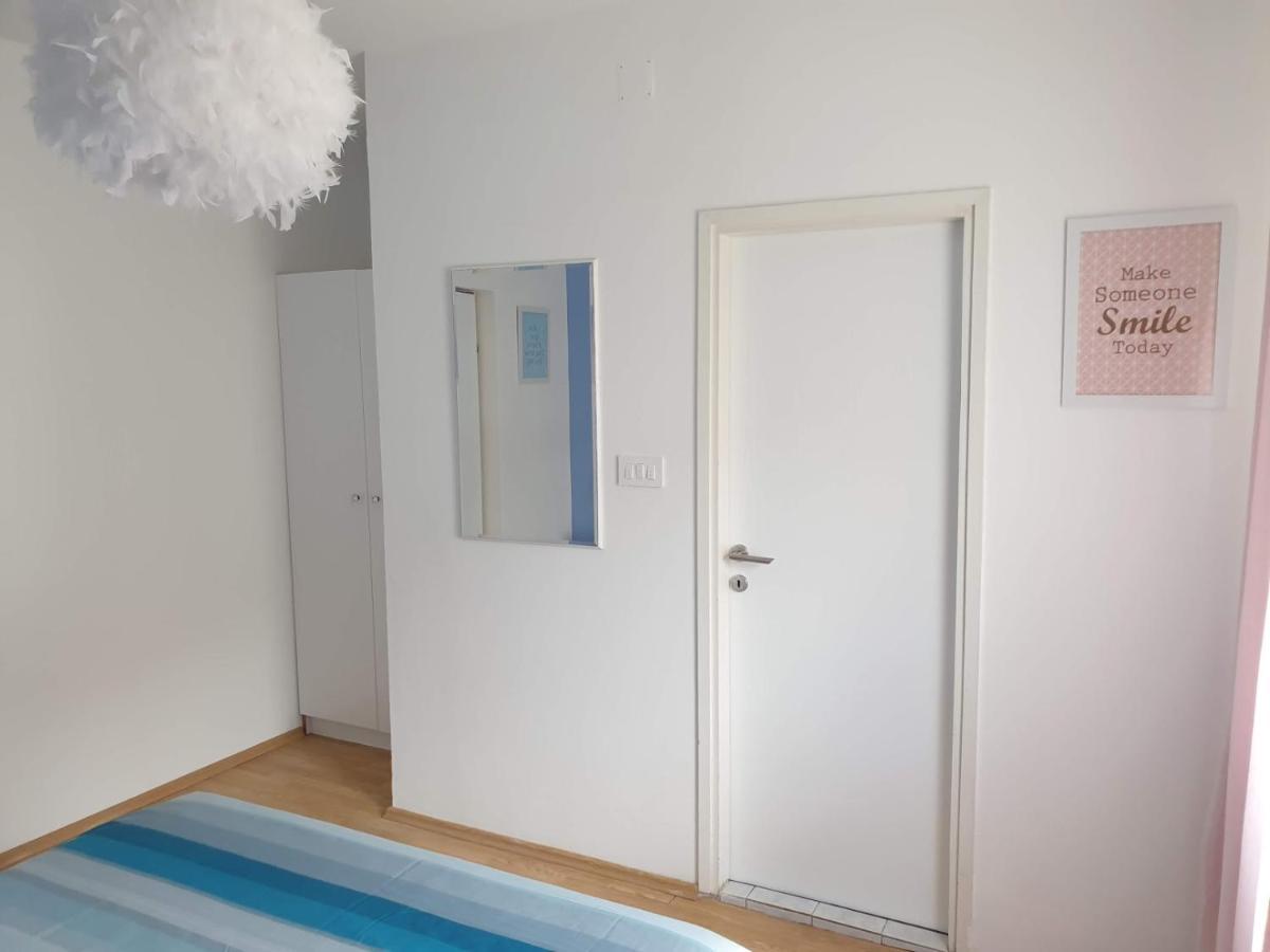 Apartments Mare Banjol Eksteriør billede