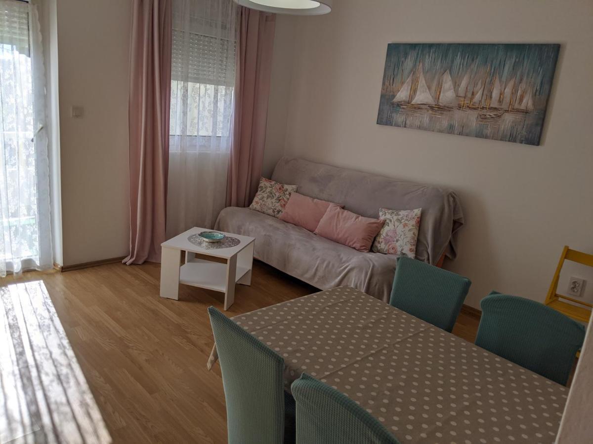 Apartments Mare Banjol Eksteriør billede