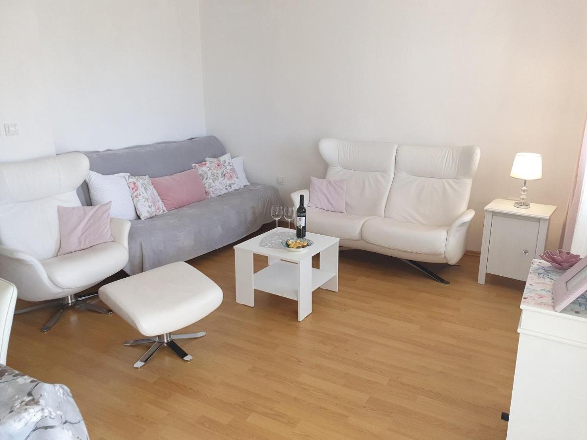 Apartments Mare Banjol Eksteriør billede